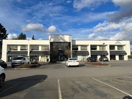 Flex Space space for Rent at 405 Business Park in Kirkland