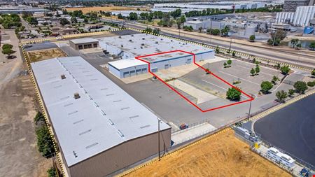Industrial Manufacturing/Distribution Building w/ Multiple Docks