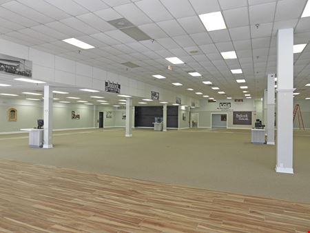 3800 W New Haven Ave