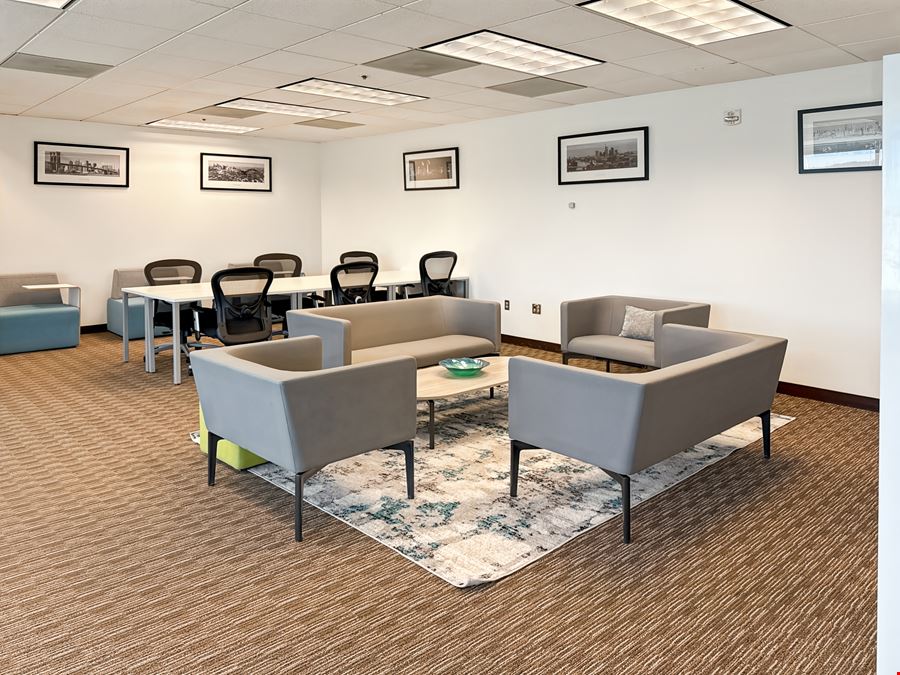 Regus - Redwood City - Twin Dolphin Drive