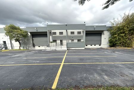 Industrial space for Rent at 8269 NW 54th Street in Doral