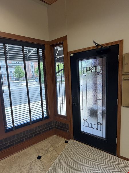 323 N Market