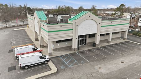 Vacant Dollar Tree