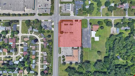 Commercial space at 1341 S Center Rd in Burton