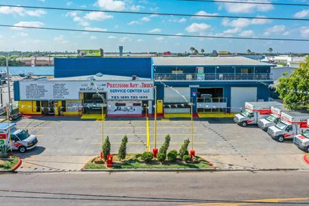 Retail space for Sale at 1613 Calle del Norte in Laredo