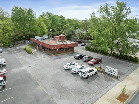 Retail space for Sale at 514 N College Ave, Fayetteville, AR 72701 in Fayetteville