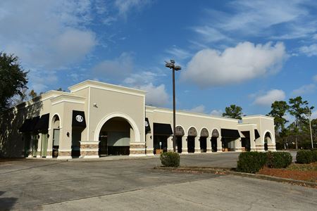 Retail space for Rent at Summit Plaza in Houston