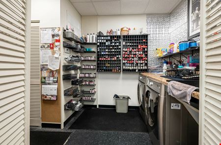 Salon Space