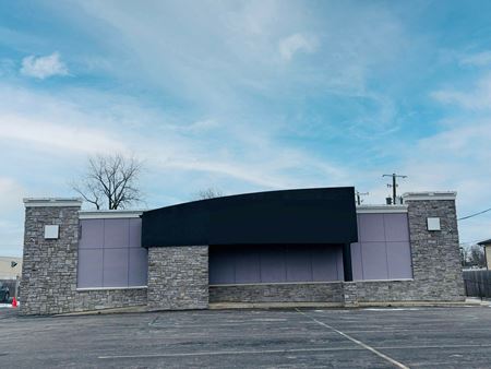 Retail space for Sale at 4030 Coldwater Road in Fort Wayne