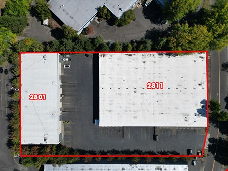 2801 & 2811 NE Riverside Way