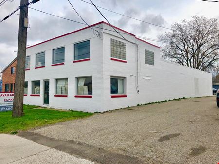 Industrial Zoned Warehouse in City of Lansing For Sale