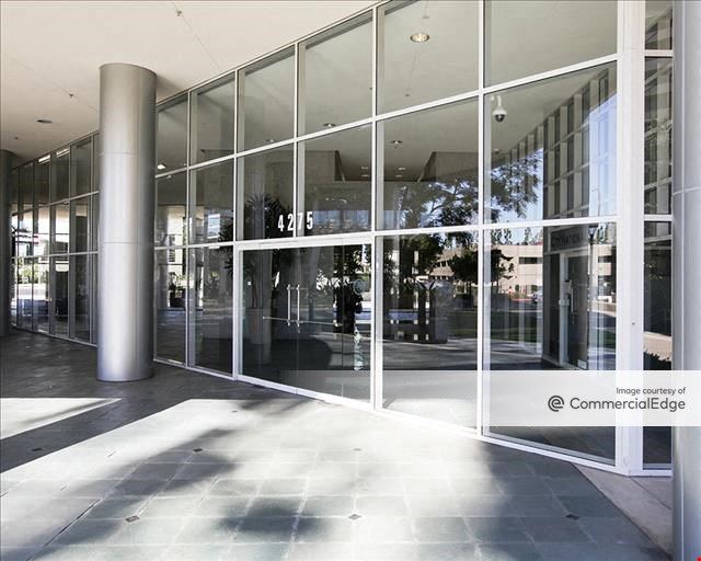 La Jolla Square - 4275 Executive Square