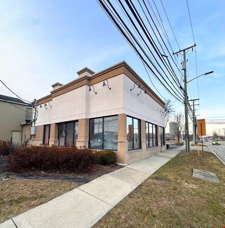 Retail space for Rent at Freestanding Building in Southfield