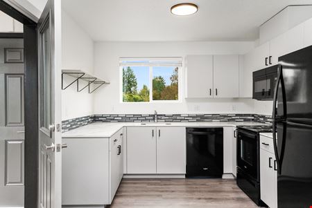 Carlton Palms Apartments