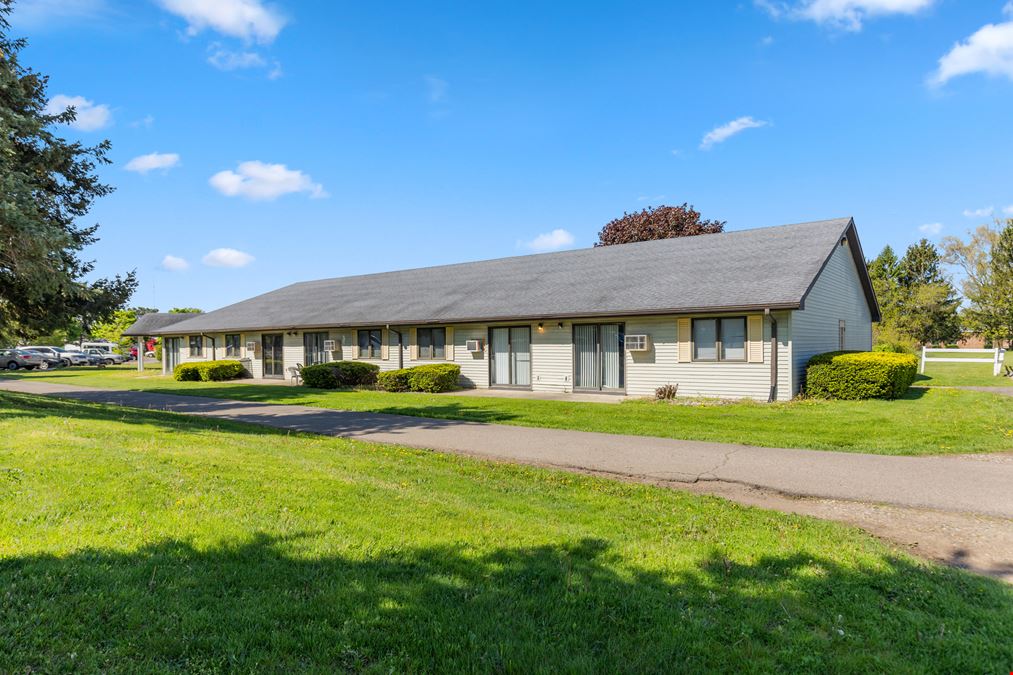 Courtyard Apartments