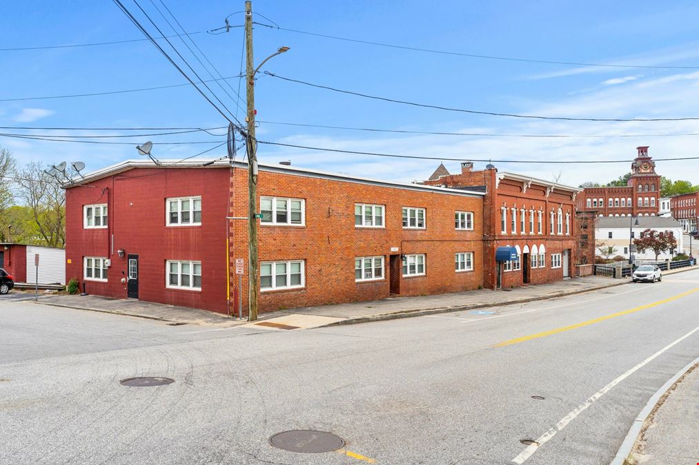 90 Main St