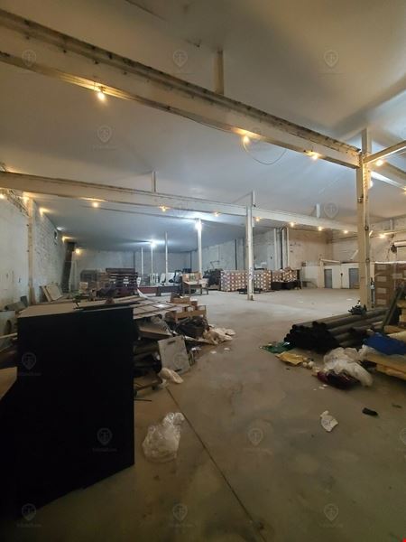 22,400 SF | 333 Moffat Street | Vacant Warehouse With Parking For Sale