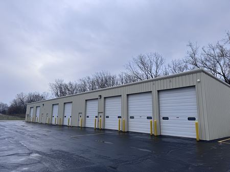 Industrial space for Sale at 3131 W 76th St, Unit 33, Sale in Davenport