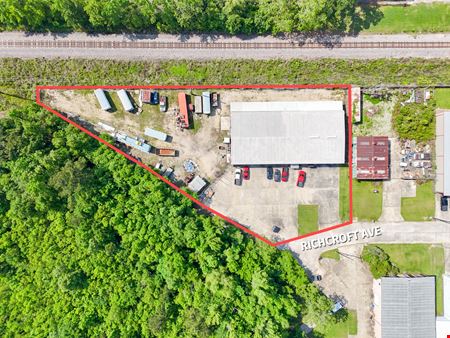 8% Cap 5 Year Sale-Leaseback with Yard