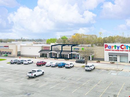 Acadiana Square: Inline and Big Box Space in Highly-Visible Power Center