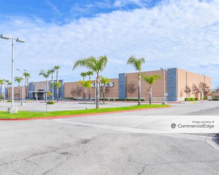 Retail space for Rent at Regency Center in Lakewood