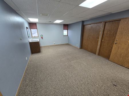 4320 S. Louise Avenue, 200