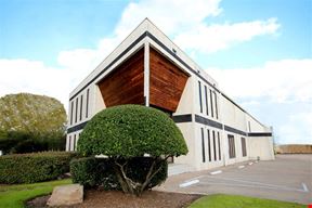 2800 Antoine Drive