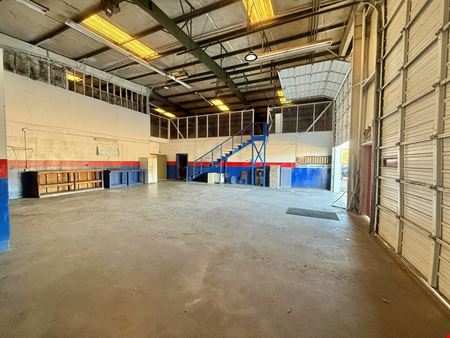 704 Murray Rd: Service Shop