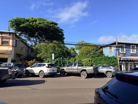 Retail / Residential Building & Commercial Lot