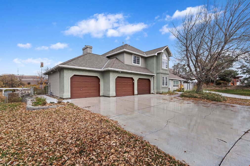 3160 E Springwood Dr