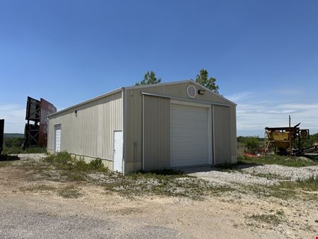 5,040 SF Warehouse & Contractor Yard for Lease with 2.42 Acres on Highway 65
