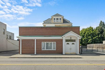 1975 Seneca Street