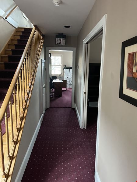 18 Kings Highway West