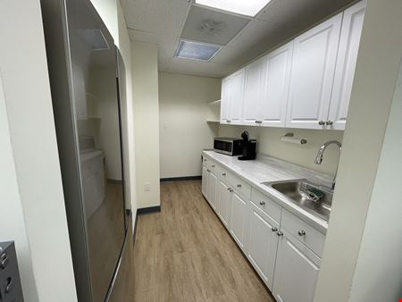Single Offices - 400N Washington Street