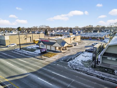 Retail space for Rent at 3807 Fort St (M-85), Restaurant with Outdoor Café in Wyandotte
