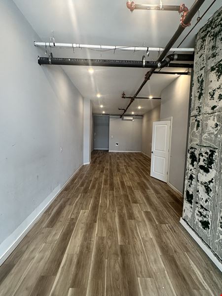 2033 E Lehigh Ave