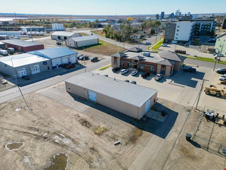 Free standing ±4,000 SF Shop & Office