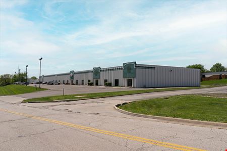 Industrial space for Rent at 44th Street Business Center in KANSAS CITY