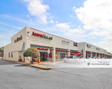Retail space for Rent at Lakehills Plaza in Austin