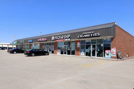 Retail space for Rent at Fourth Street Plaza in Moore