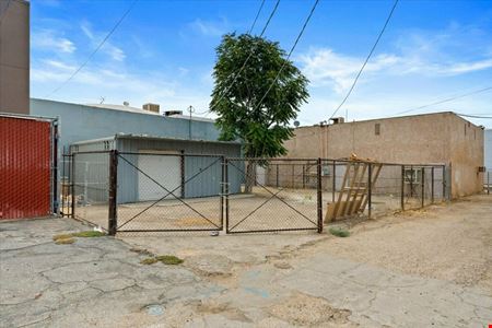 High Exposure Retail Building: 2 Units