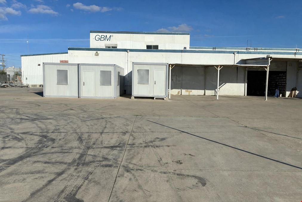 Industrial Facility w/ Large Yard