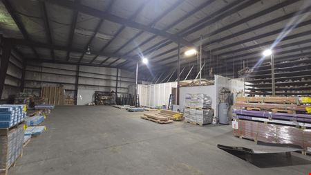 4117 N Davis - Warehouse / Showroom