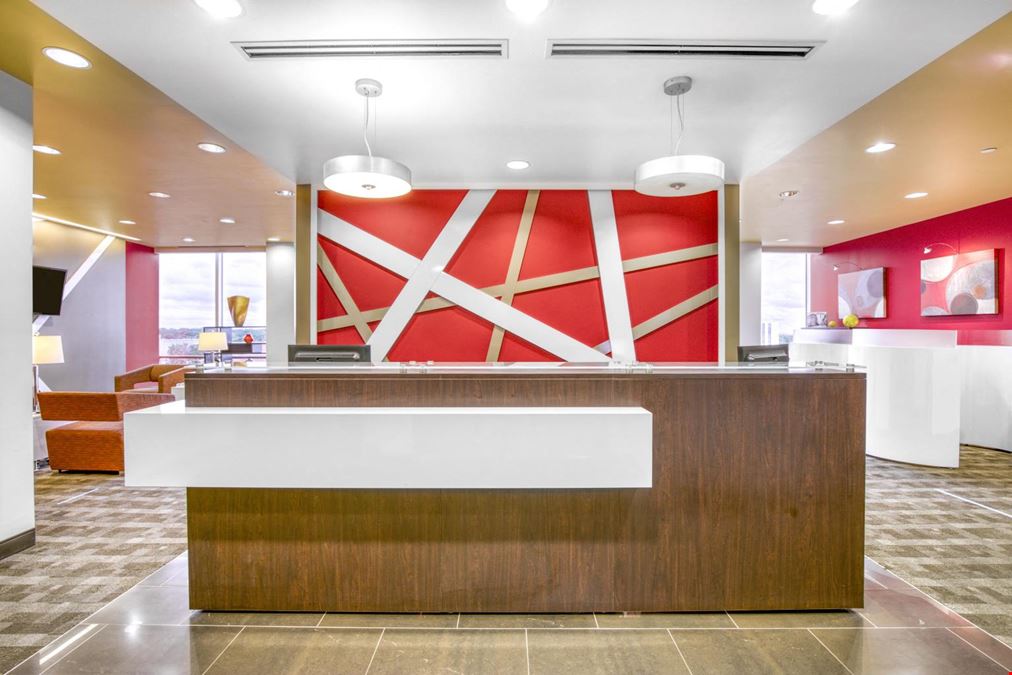 Regus - Decatur - One West Court Square