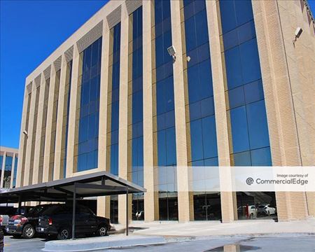 Office space for Rent at Yorktown Plaza I in Houston