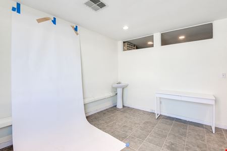 Prime Retail/Creative Office Flex Building | Ventura Blvd + Hazeltine