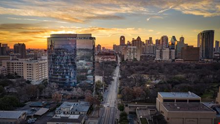 Parkside Tower at 3500 Maple