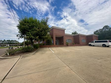 2508 Lakeland Drive