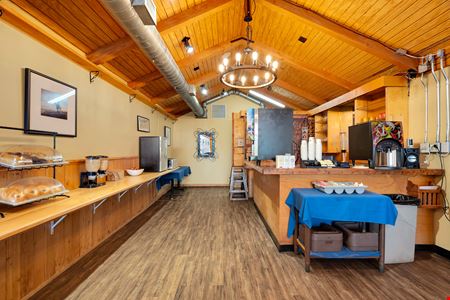 Tombstone Lookout Lodge