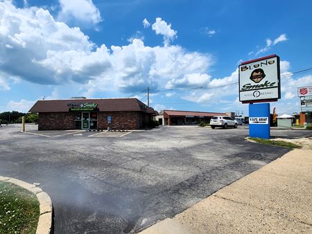 Retail space for Rent at 2891 N Water St in Decatur